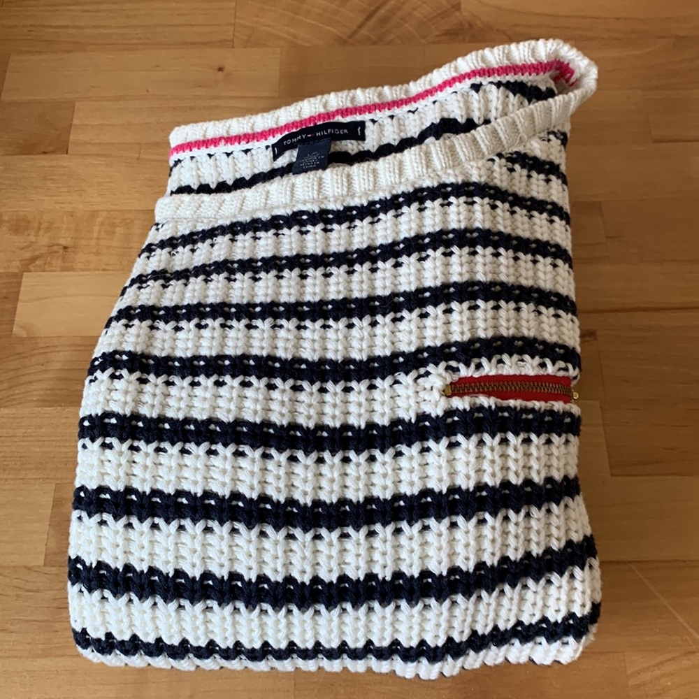 Tommy Hilfiger Women’s Chunky Striped Sweater- Large - Picture 9 of 9
